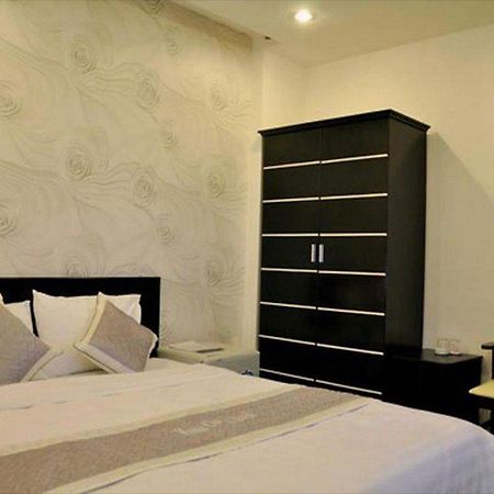 Manh Cuong Hotel Danang Exterior photo