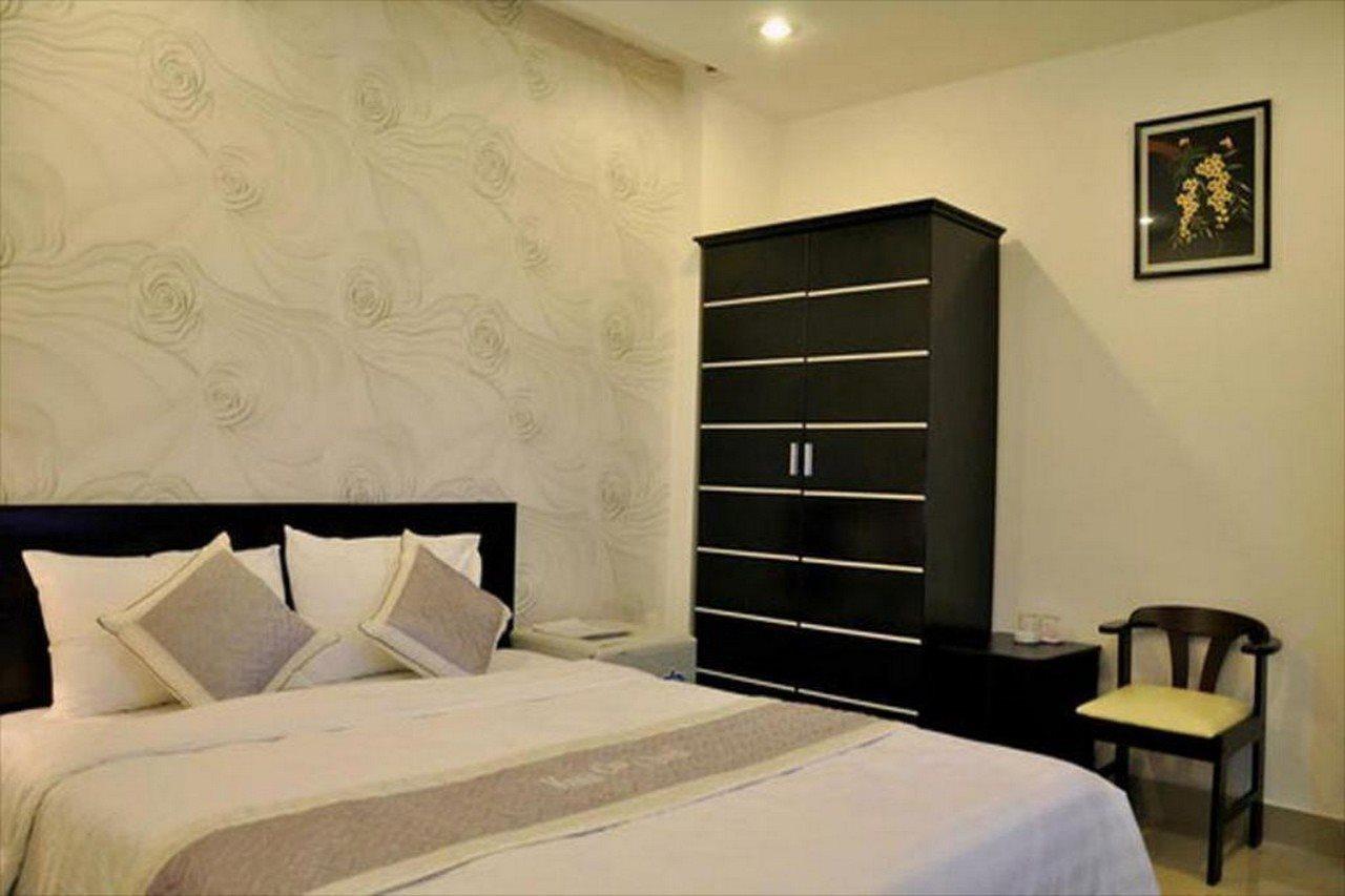 Manh Cuong Hotel Danang Exterior photo